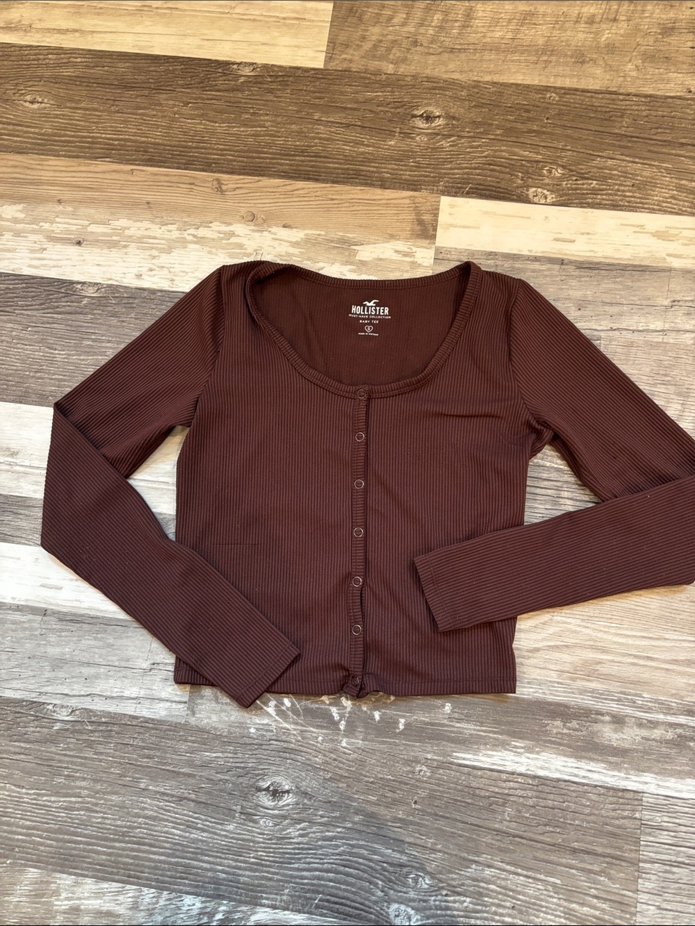 Hollister Ribbed Button-Front Long Sleeve Top in Deep Brown